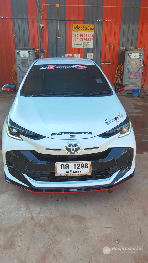 TOYOTA YARIS