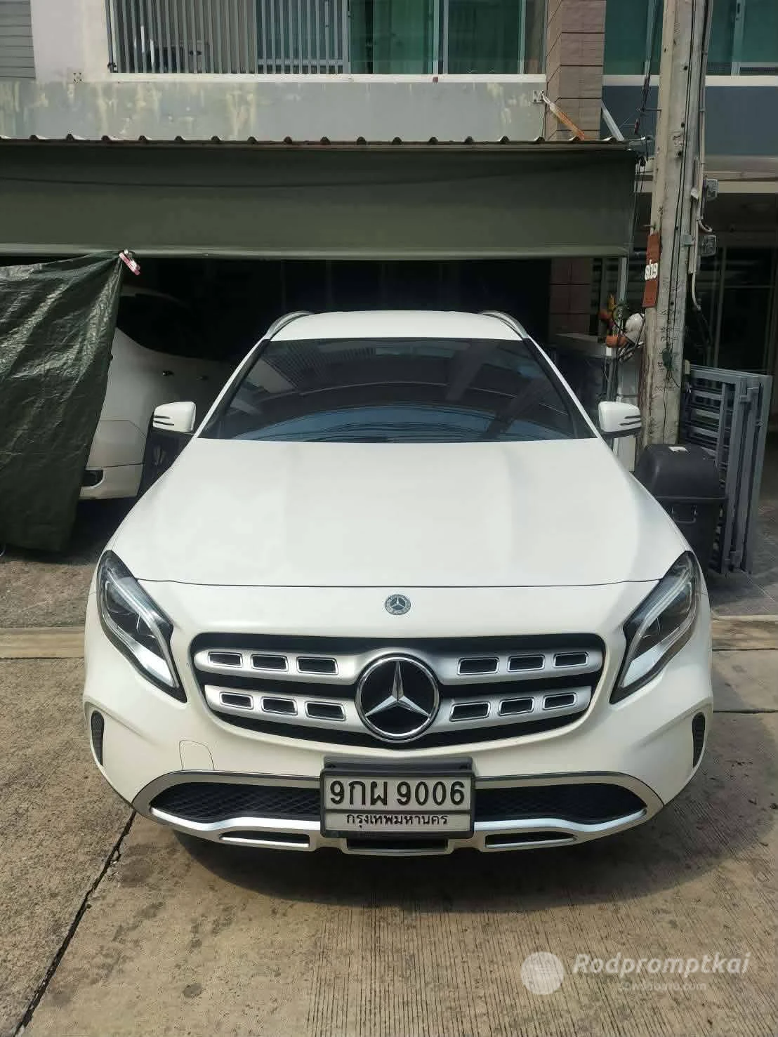 Mercedez-Benz GLA-CLASS