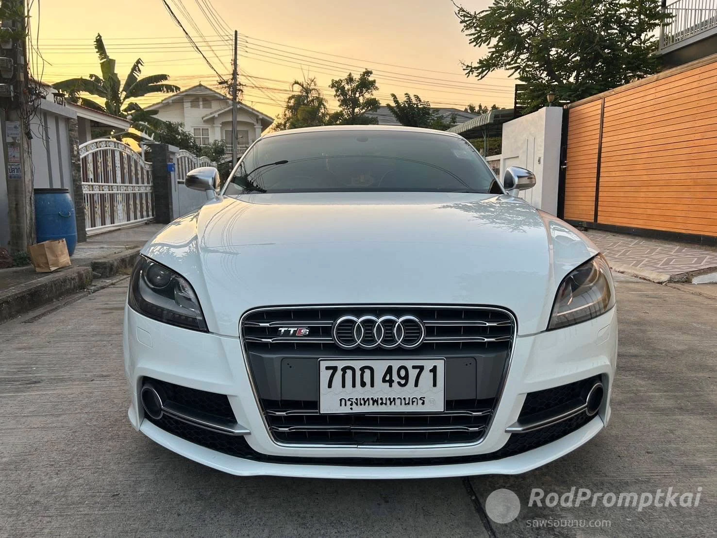 AUDI