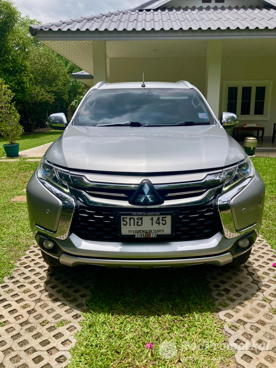 MITSUBISHI PAJERO SPORT 2.4  2016