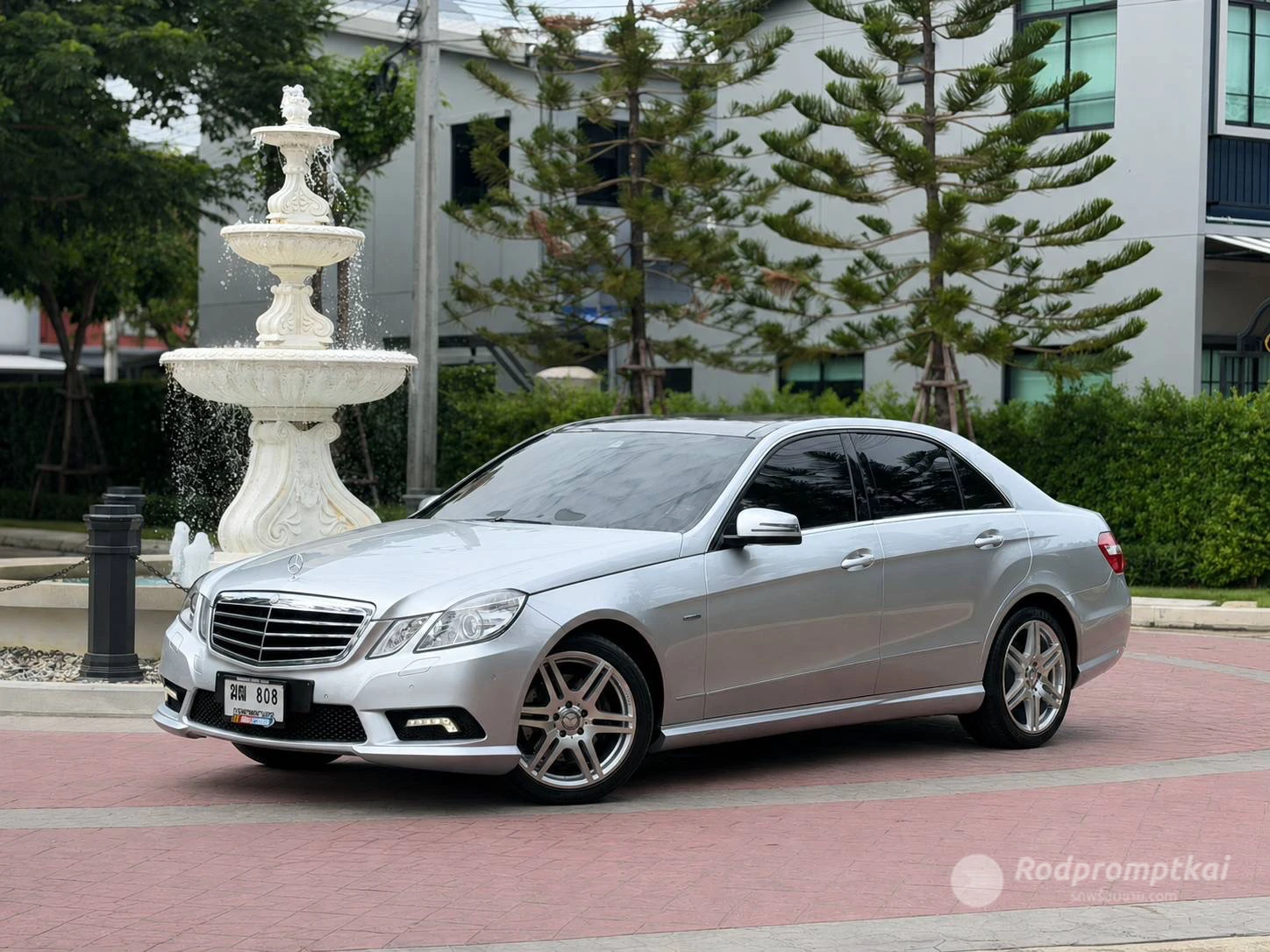 Mercedez-Benz