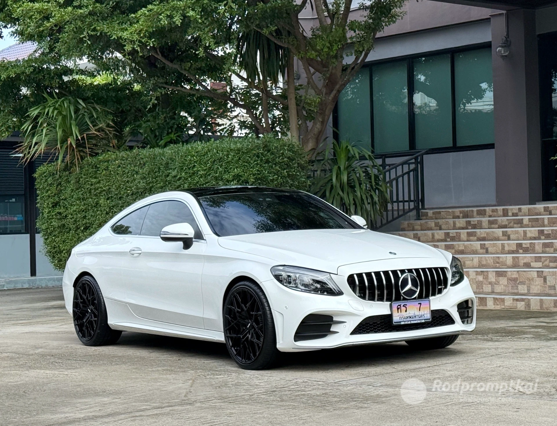 Mercedez-Benz