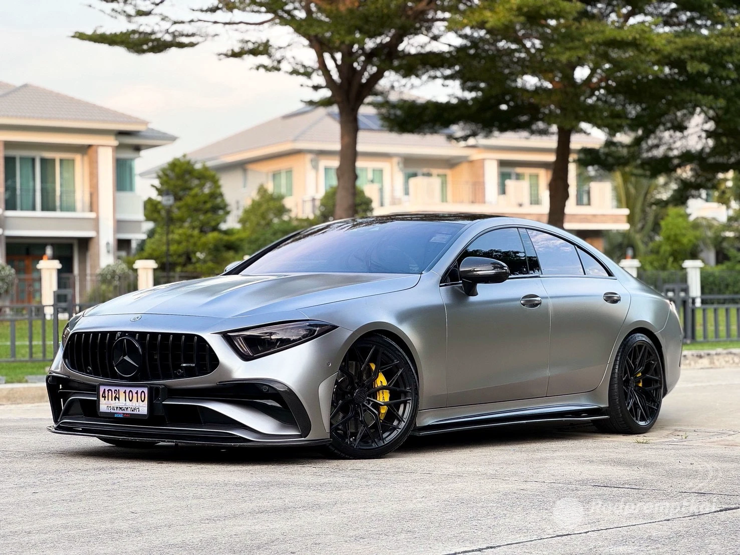 Mercedez-Benz