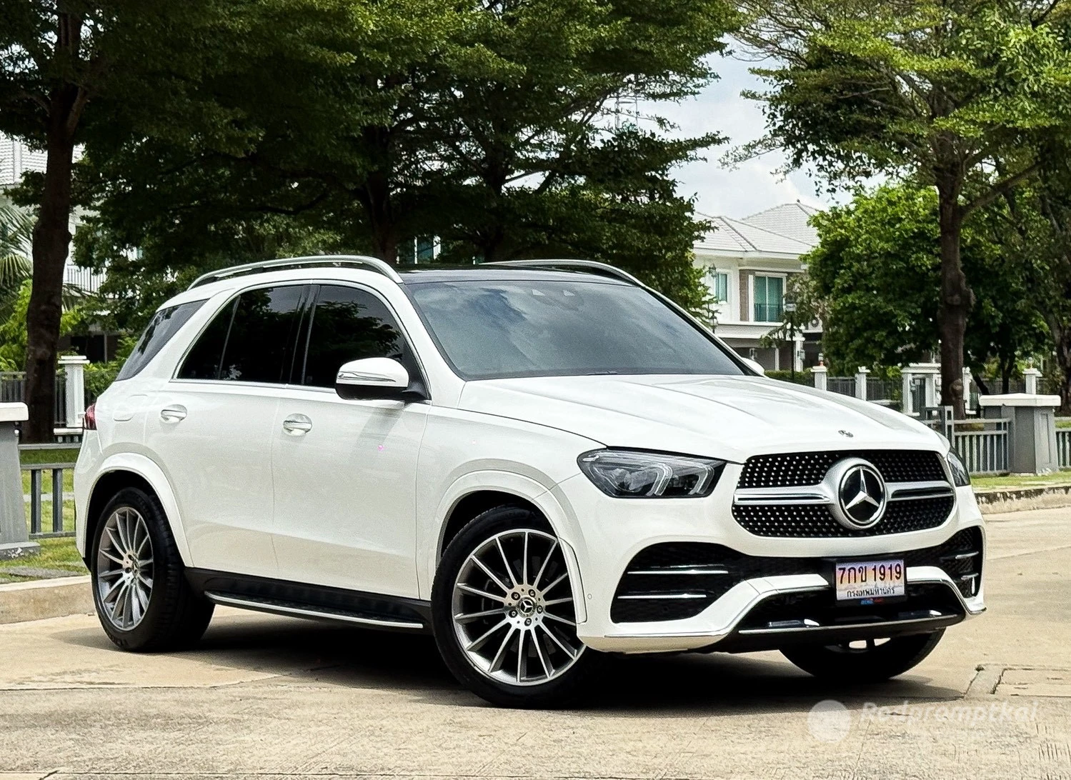 Mercedez-Benz
