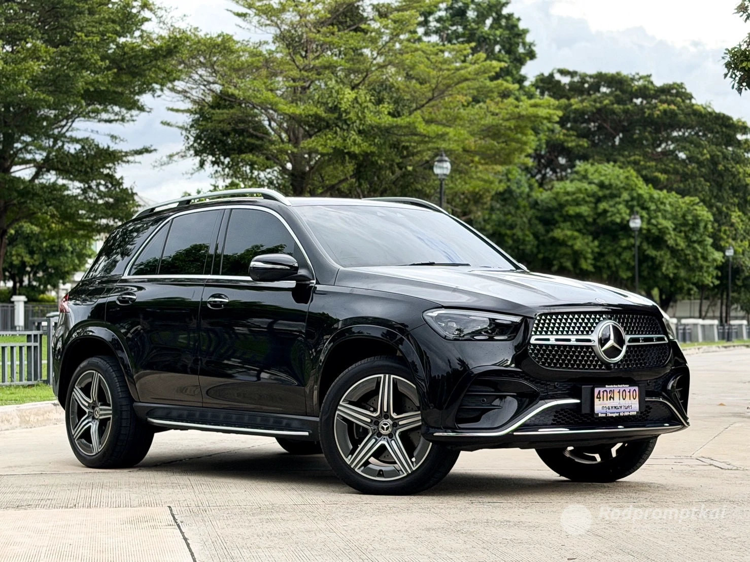 Mercedez-Benz