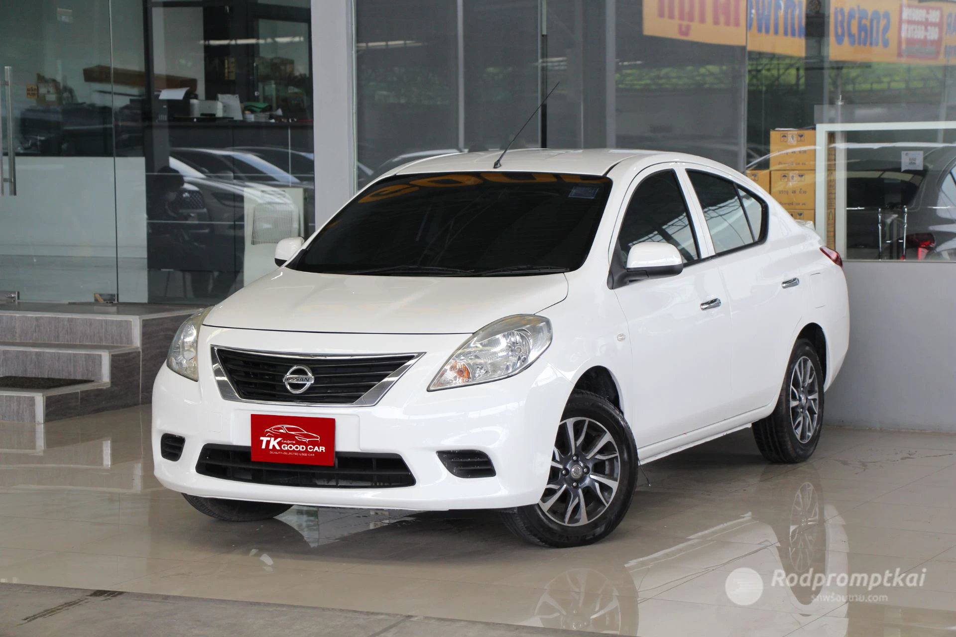 NISSAN