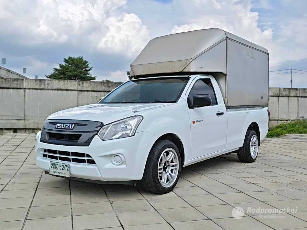 ISUZU