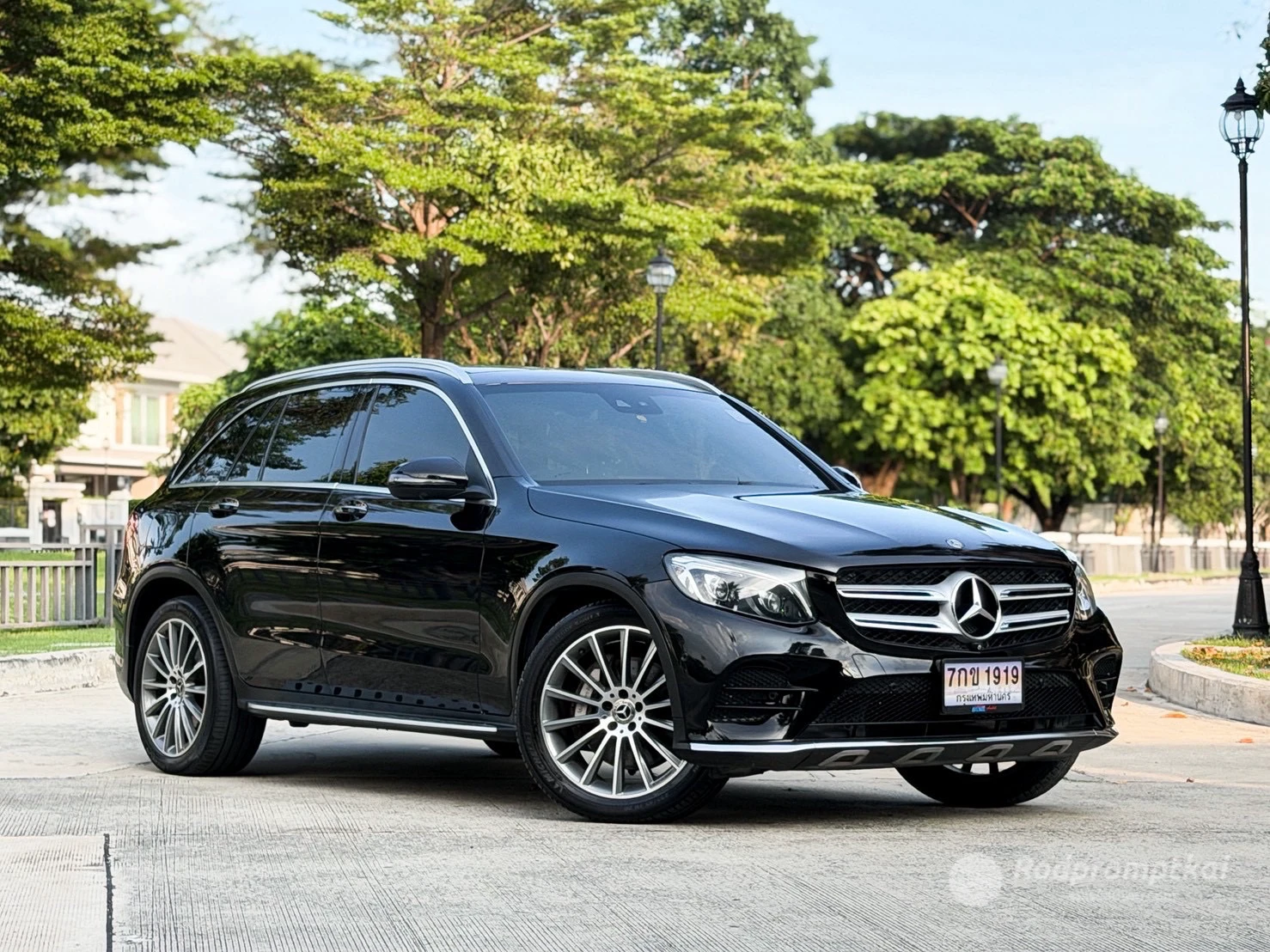 Mercedez-Benz