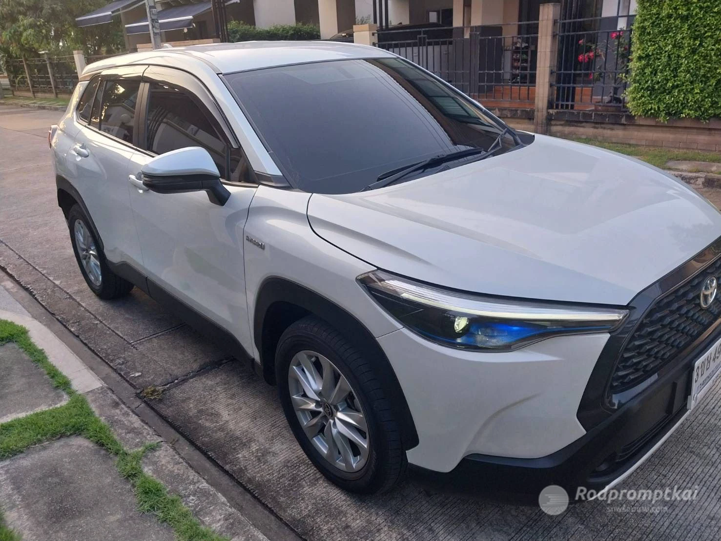 2023 TOYOTA Corolla CROSS
