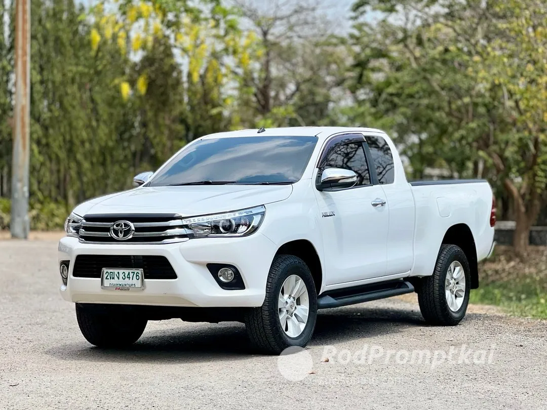 2017-toyota-hilux-revo-24-e-prerunner-smart-cab-bangkok-toyota-revo-smart-cab-prerunner-24-e-mt-2017-60238337
