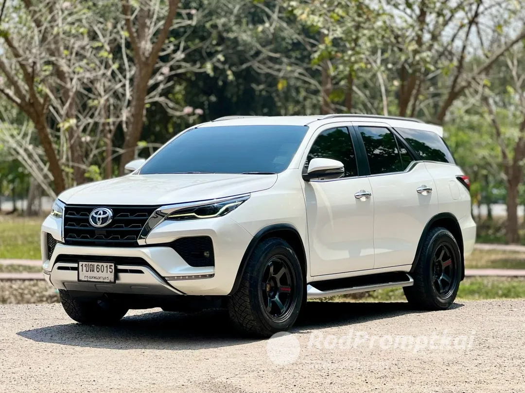 TOYOTA FORTUNER