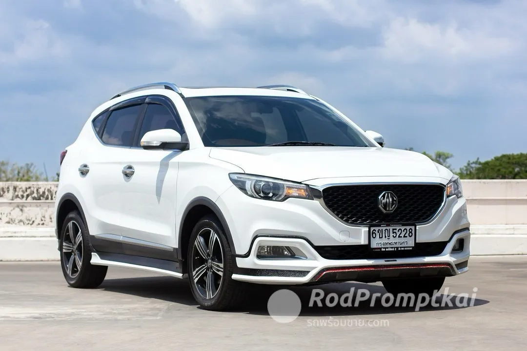 🔥  รถ SUV สุดหรู ฟังก์ชันจัดเต็ม ดีไซน์สปอร์ต สีดำ โดดเด่นทุกมุมมอง พร้อม Panoramic Sunroof เปิด-ปิดด้วยไฟฟ้า ภายในกว้างขวาง เบาะหนัง สะดวกสบายสุด เพิ่มสไตล์ให้ทุกการเดินทาง 🚙