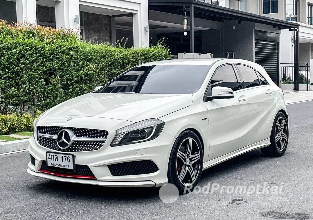 BENZ A250 AMG  Sport 2.0 (W176) สีขาว ปี 2013 จดทะเบียนปี 2015