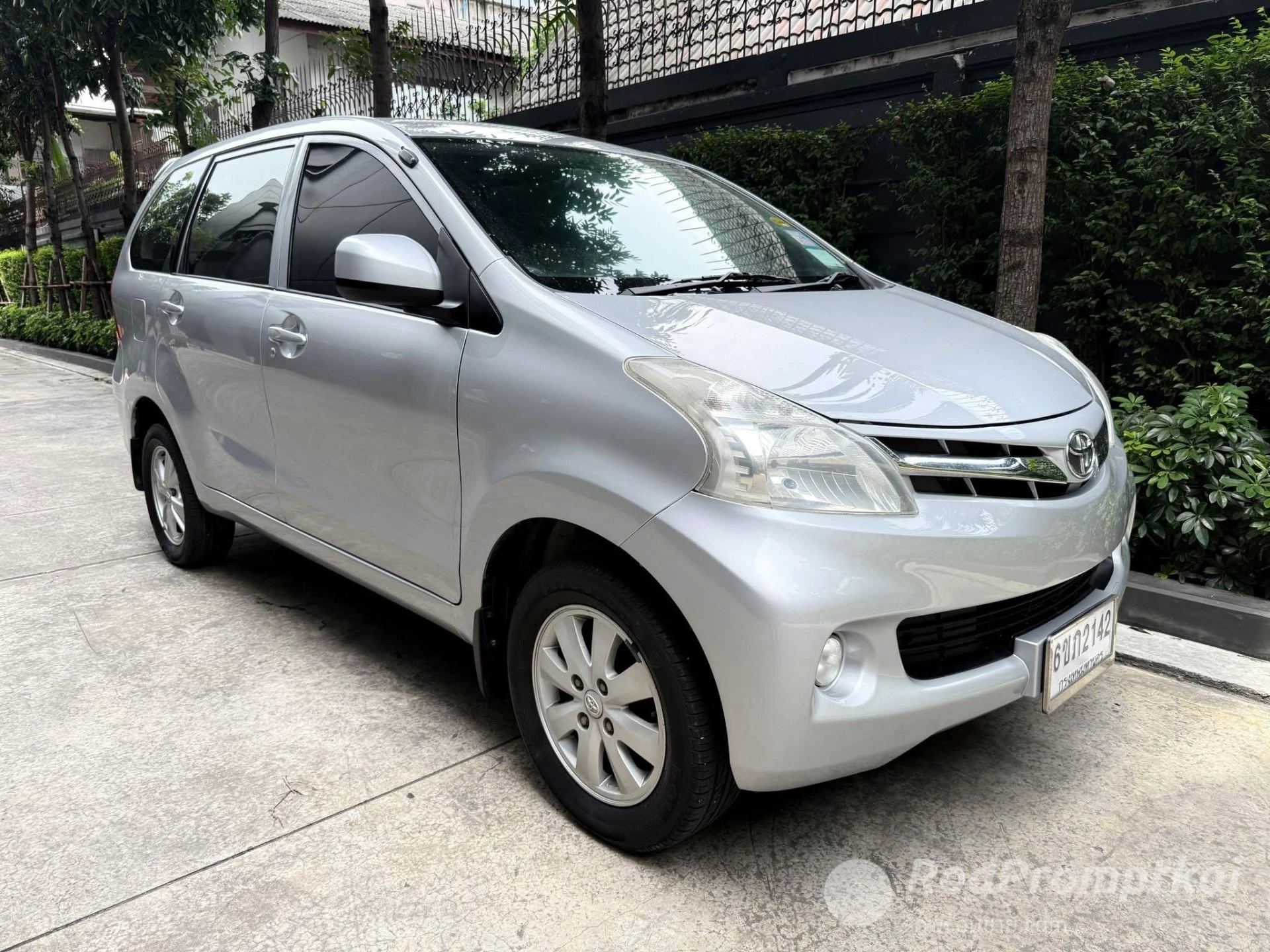 Toyota Avanza 1.5G ปี 2012 รถบ้าน