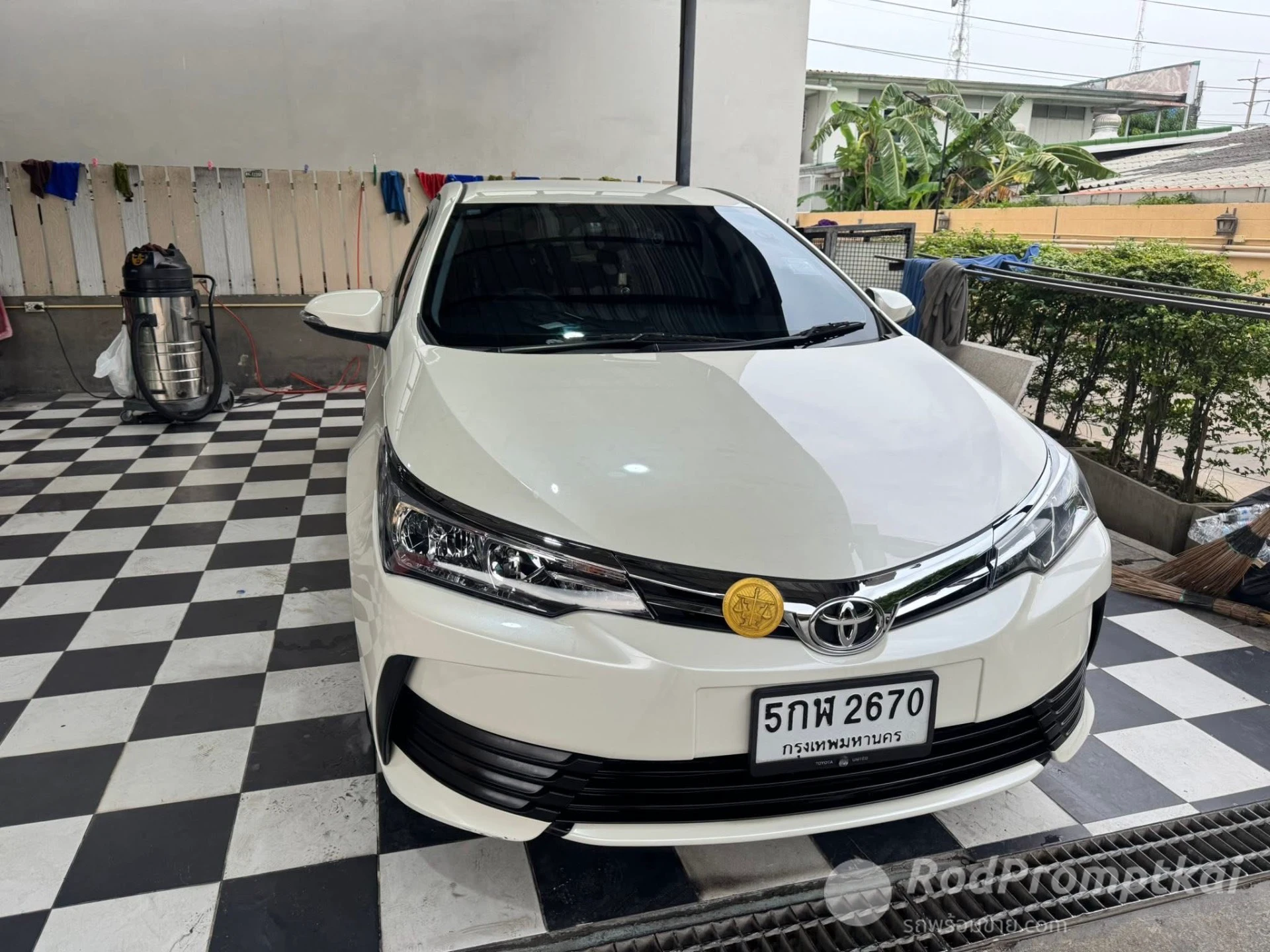 TOYOTA COROLLA ALTIS