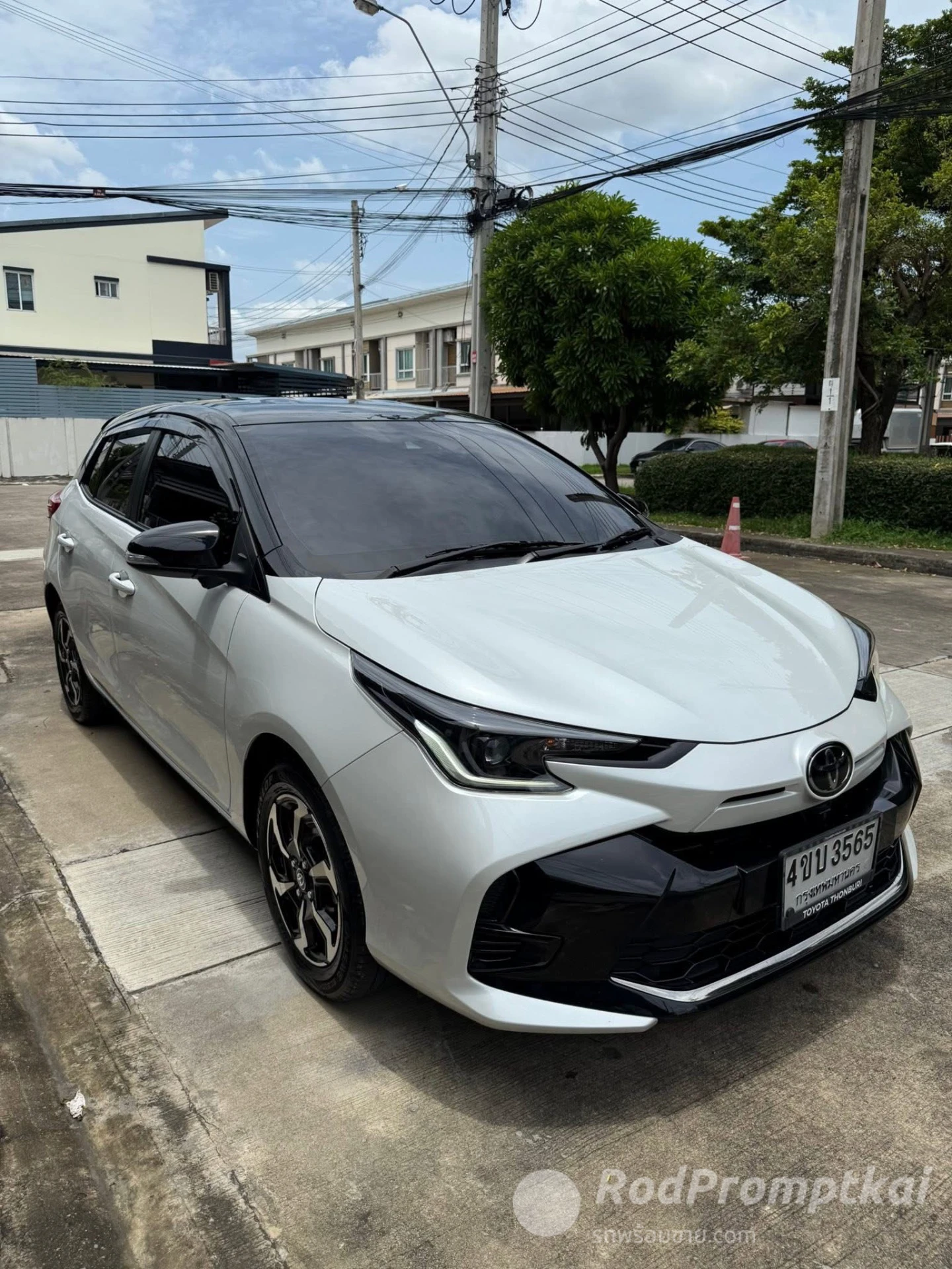 Yaris Premium ผู้หญิงขับเอง ไมล์น้อยมาก!!🙋🏻♀️