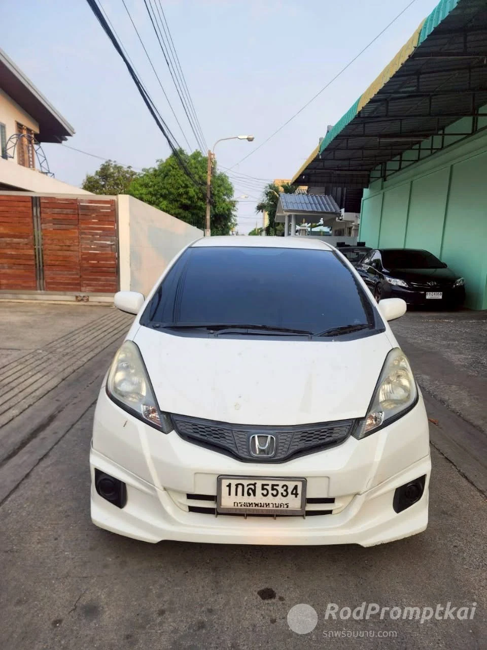 รถ Honda Jazz รุ่น 2013 สภาพดี ประกันชั้น 1