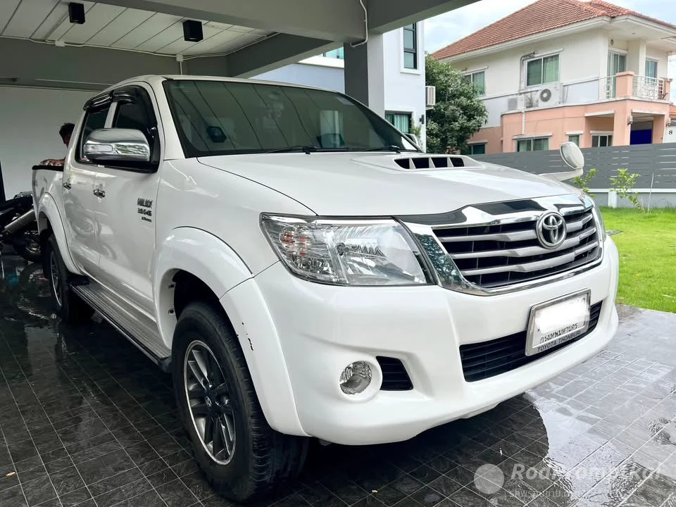 Toyota Vigo Champ 2013  (รถบ้าน) 4ประตู M/T vn turbo  เครื่องยนต์ 3.0G ท๊อปสุดเกียร์ธรรมดา