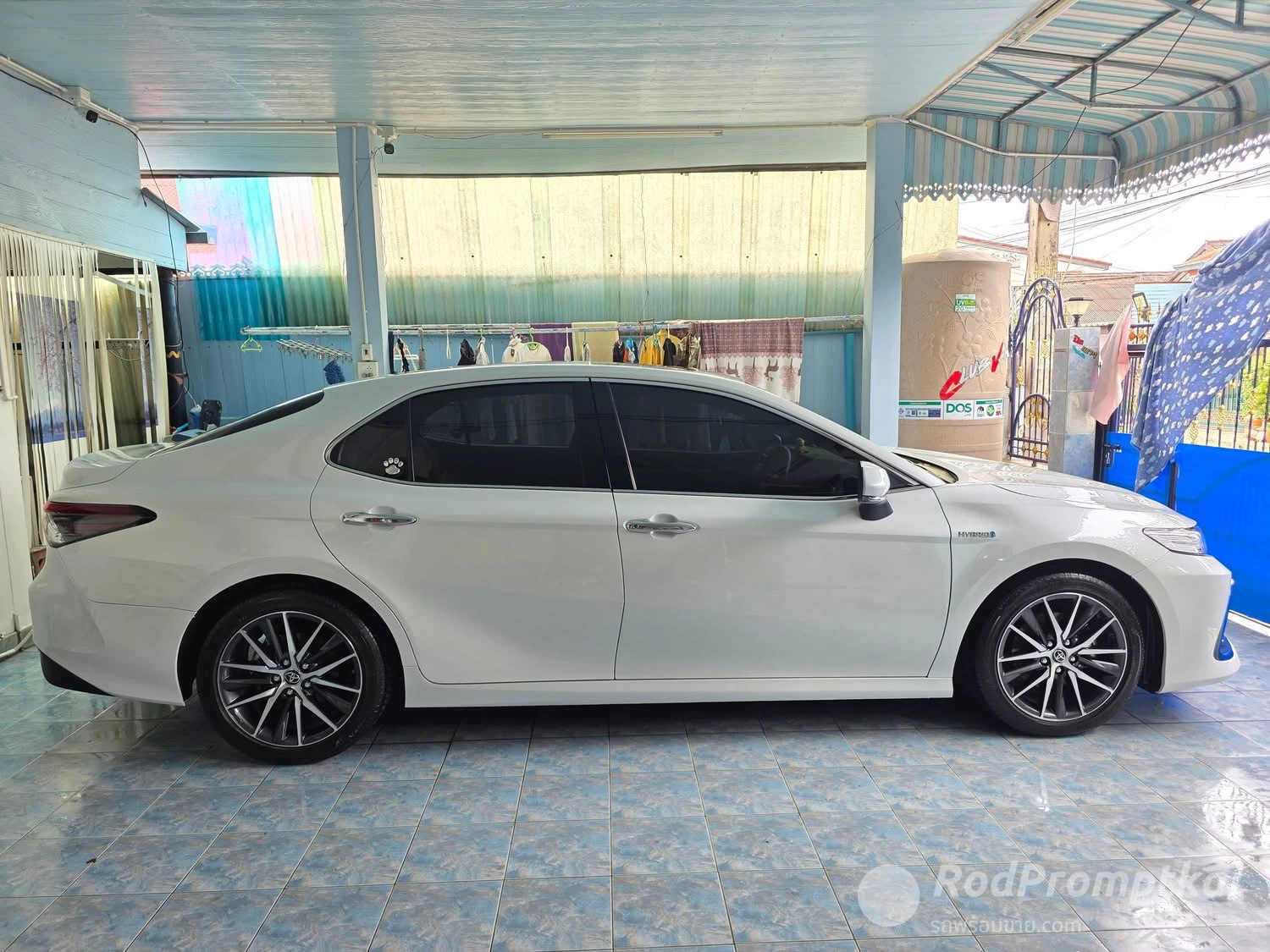 TOYOTA CAMRY