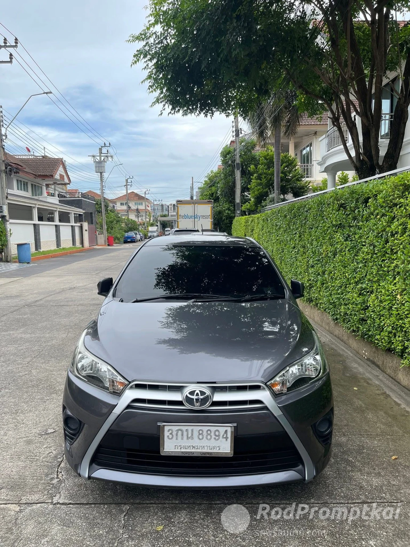 TOYOTA YARIS