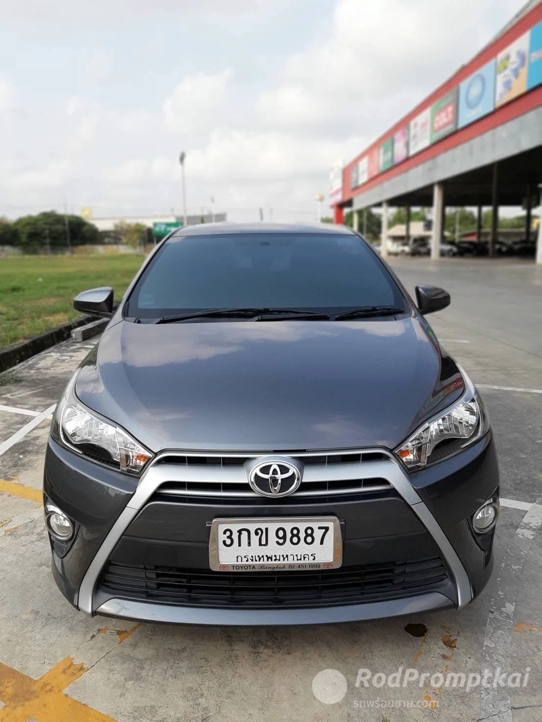 TOYOTA YARIS