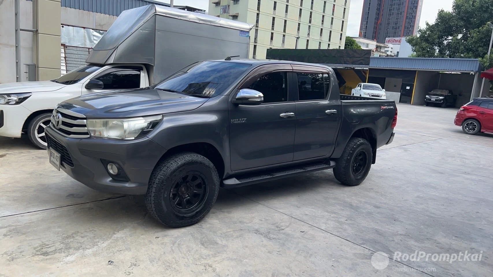 TOYOTA HILUX REVO