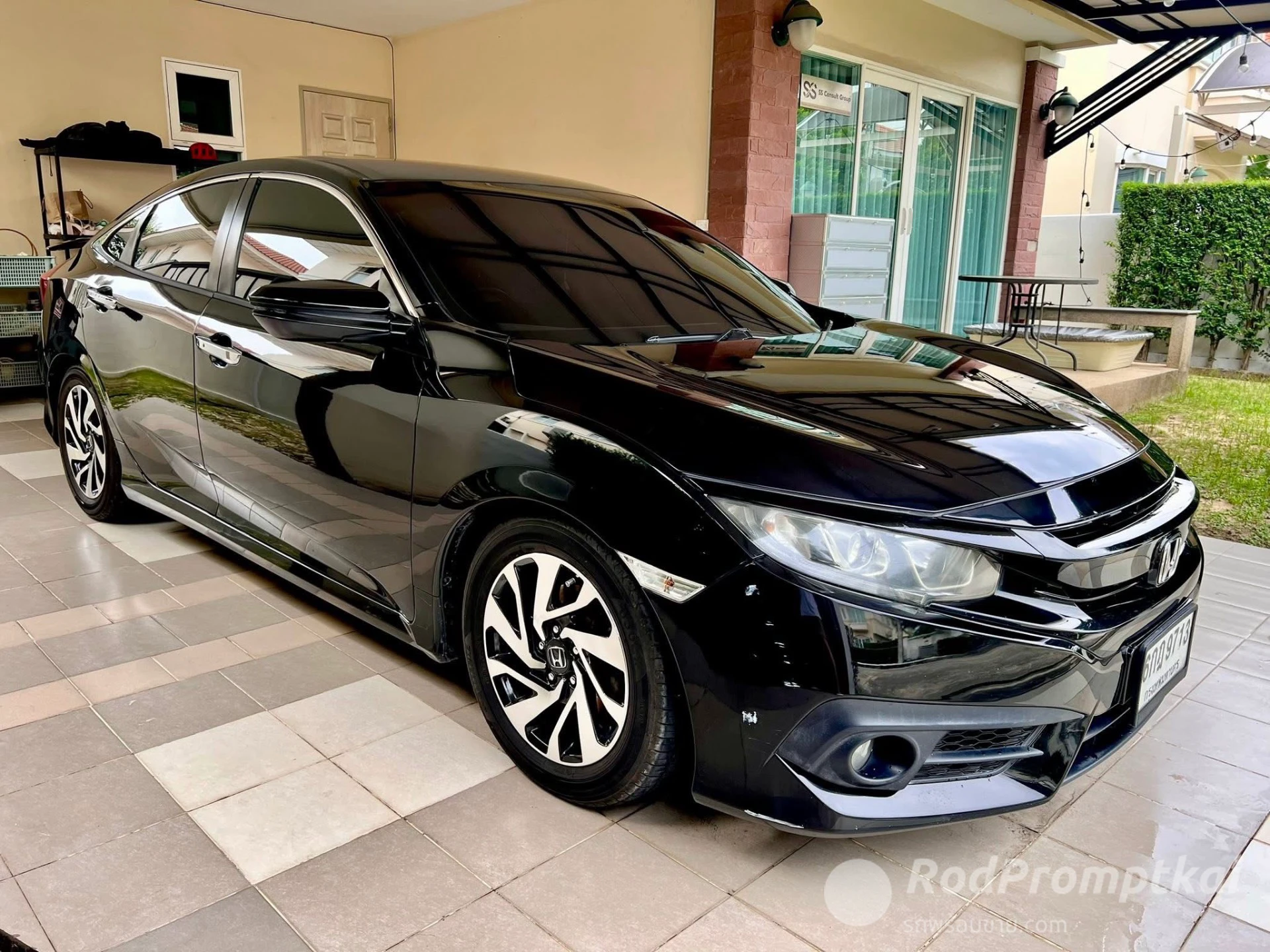 📣 ขายรถ Honda Civic FC 1.8 EL ปี 2017 สีดำ