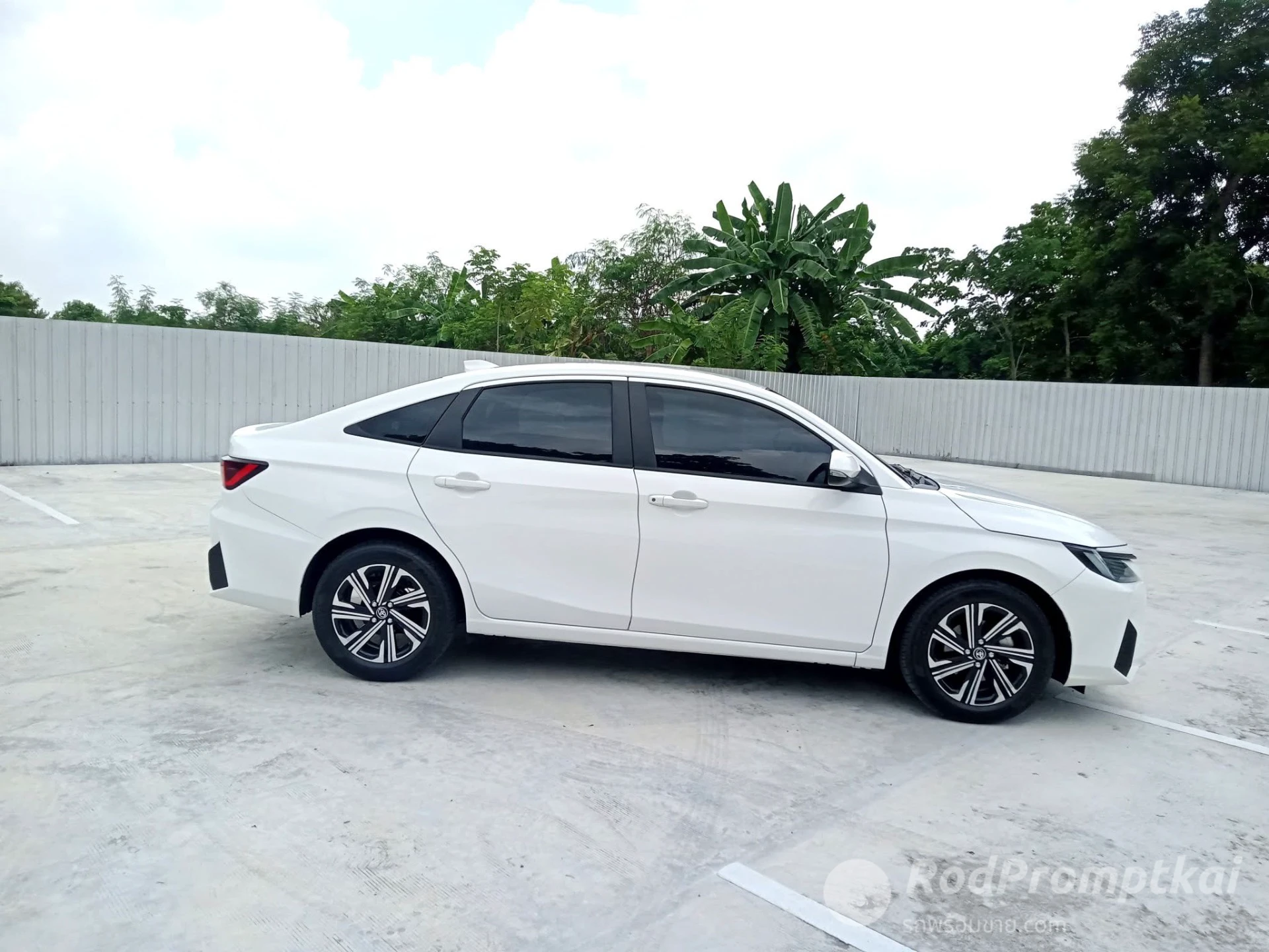 มือเดียวใช้เองป้ายแดง ไมล์น้อย!!✨