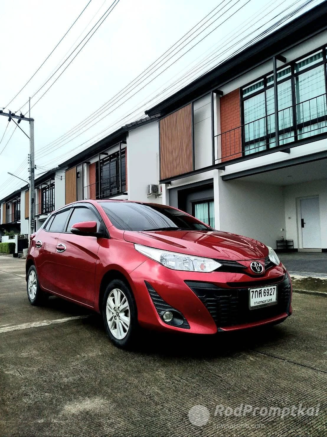 TOYOTA YARIS