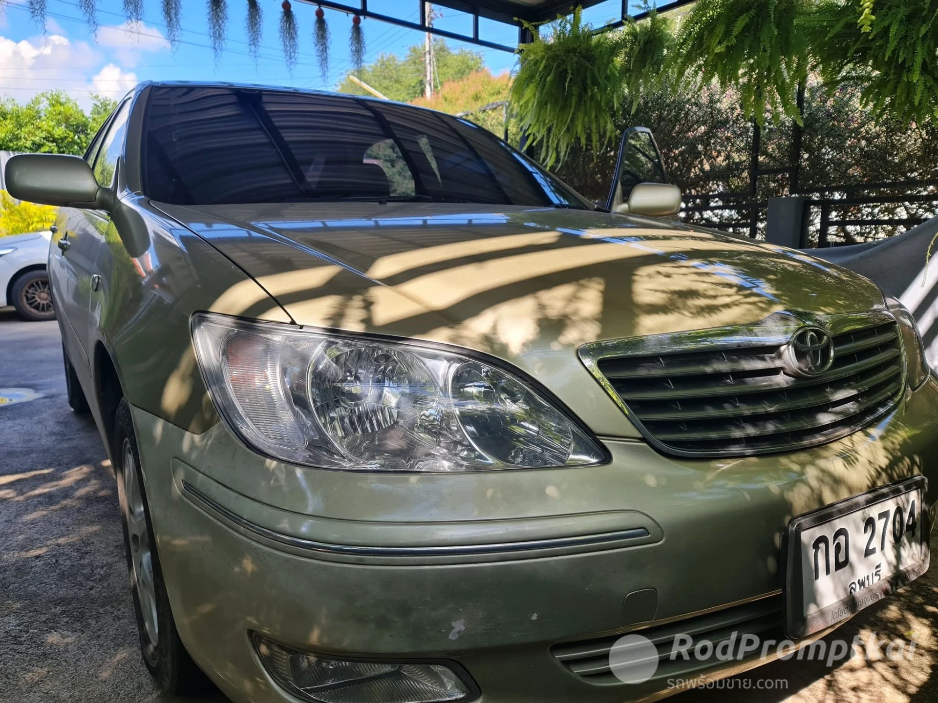 TOYOTA CAMRY