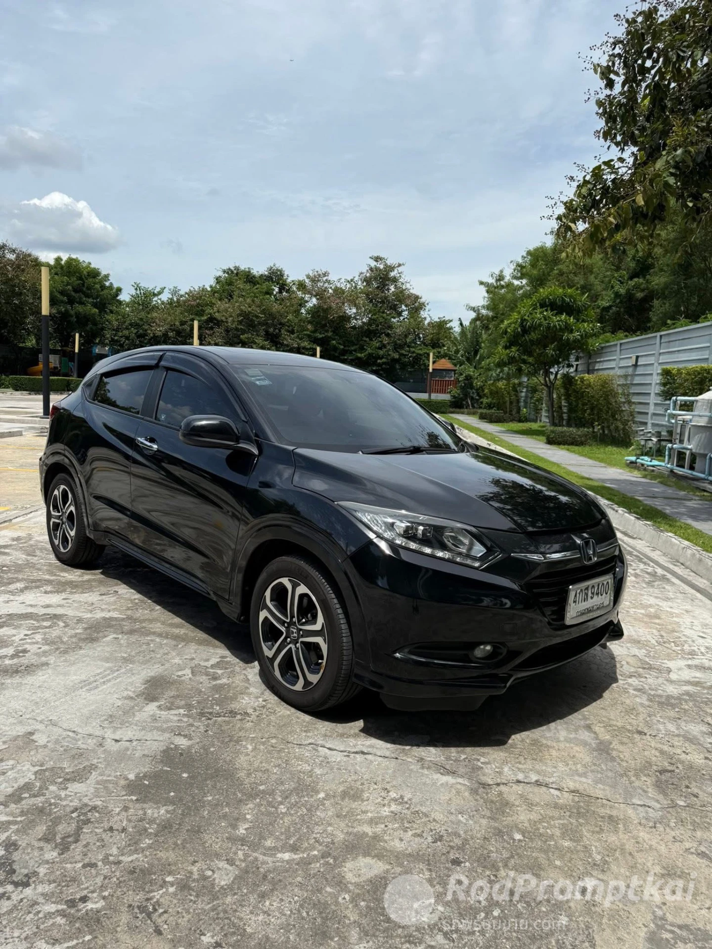 📌ขาย Honda HRV1.8EL ตัวท๊อป ปี2015 หลังคาเปิดได้ (เจ้าของขายเอง)