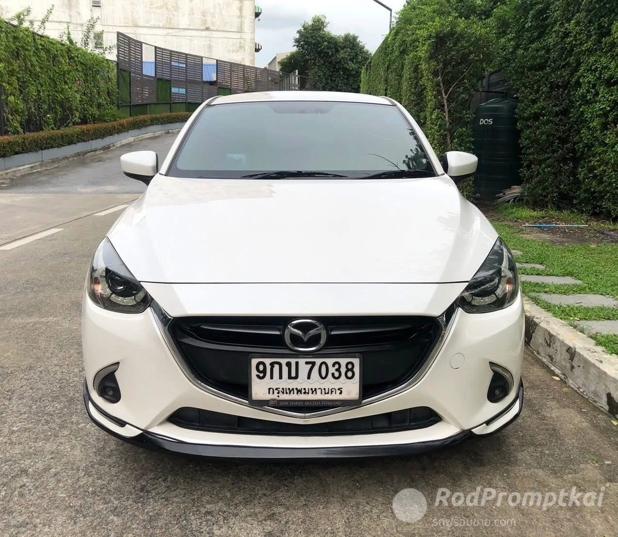 MAZDA 2