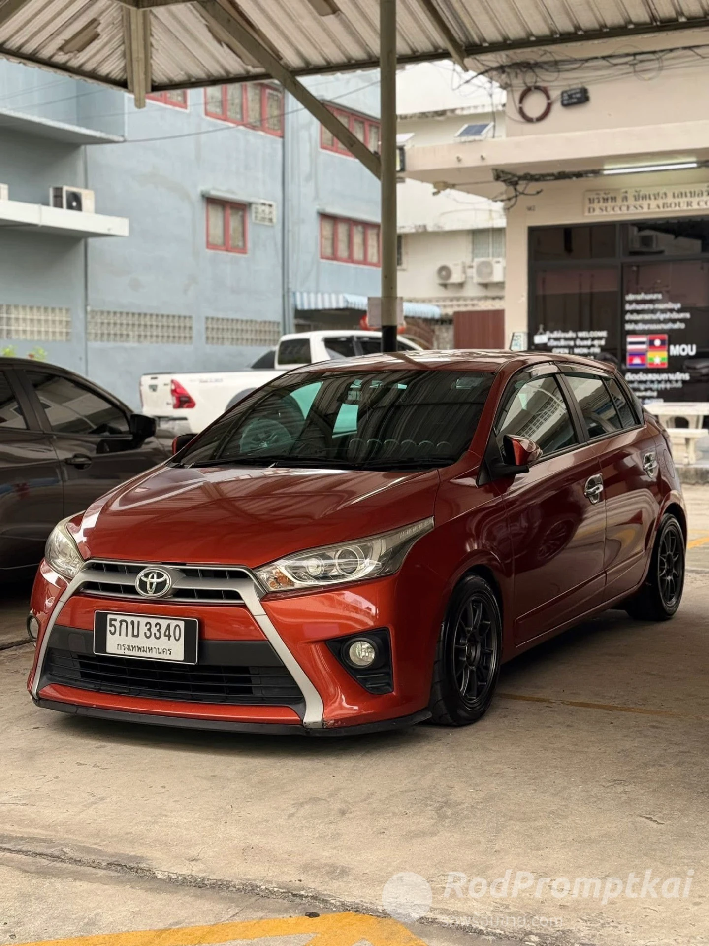TOYOTA YARIS