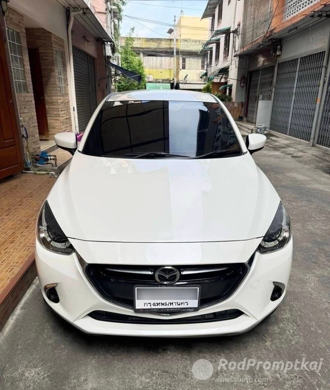 MAZDA 2