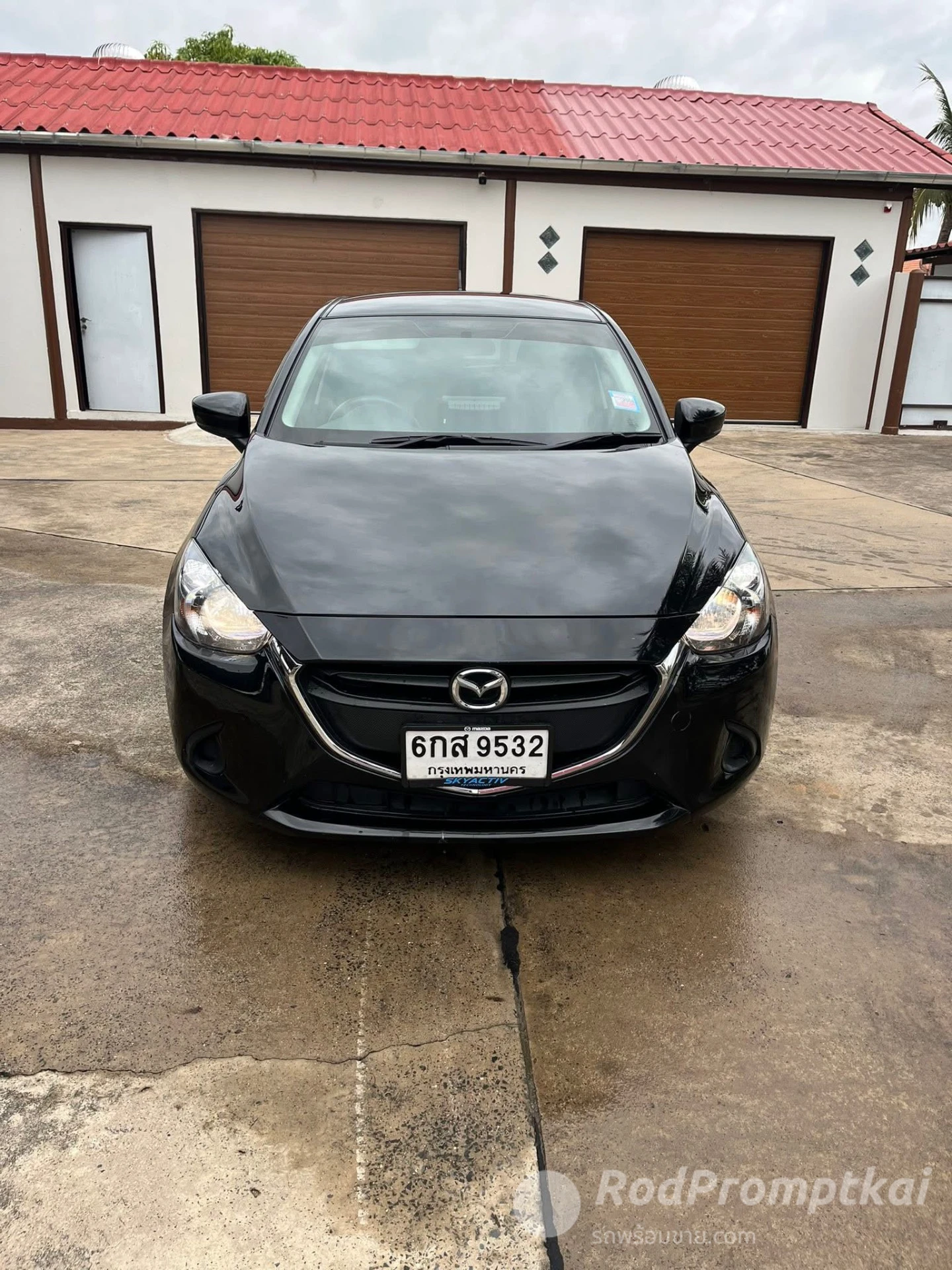 MAZDA 2