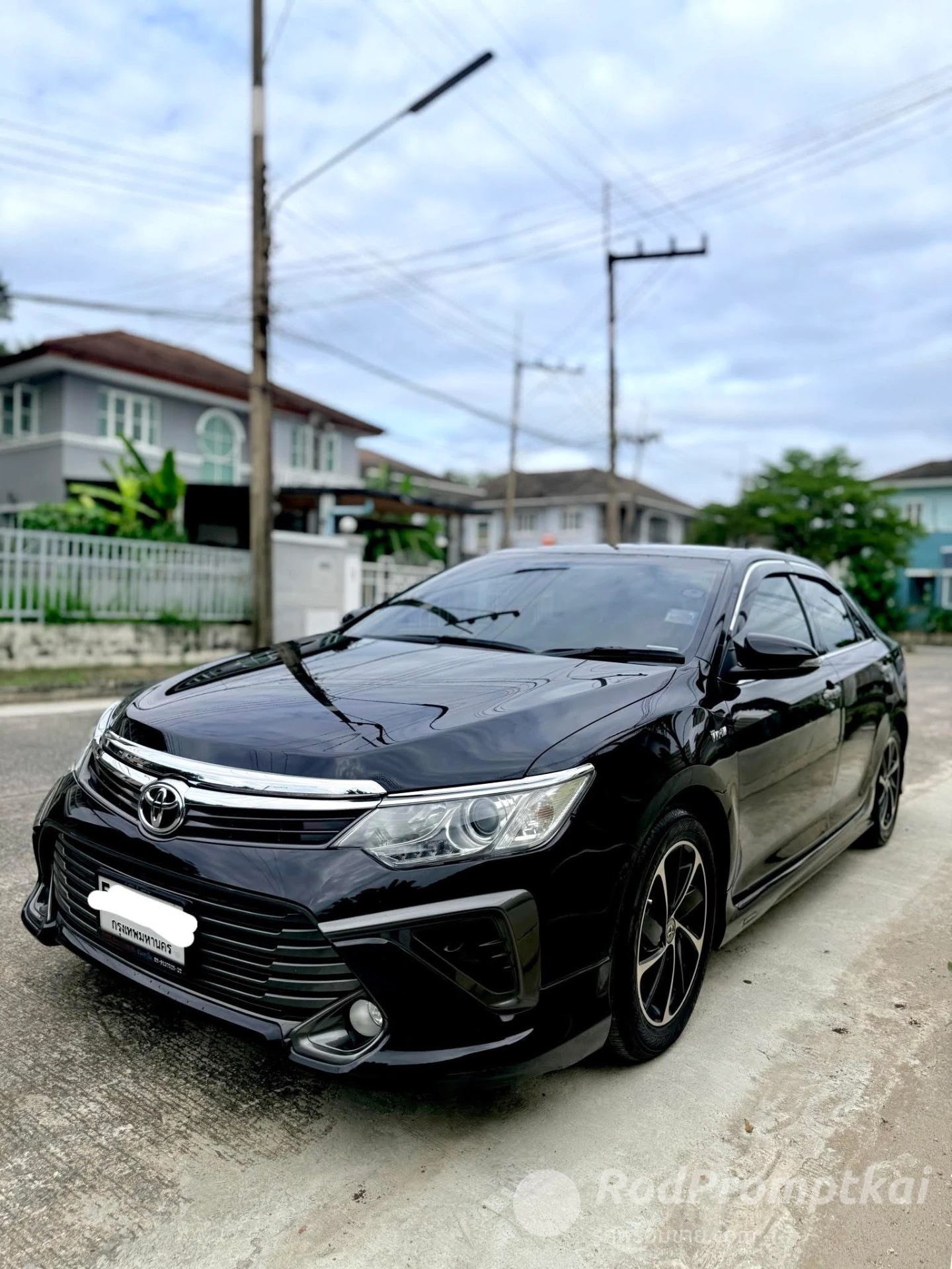 TOYOTA CAMRY