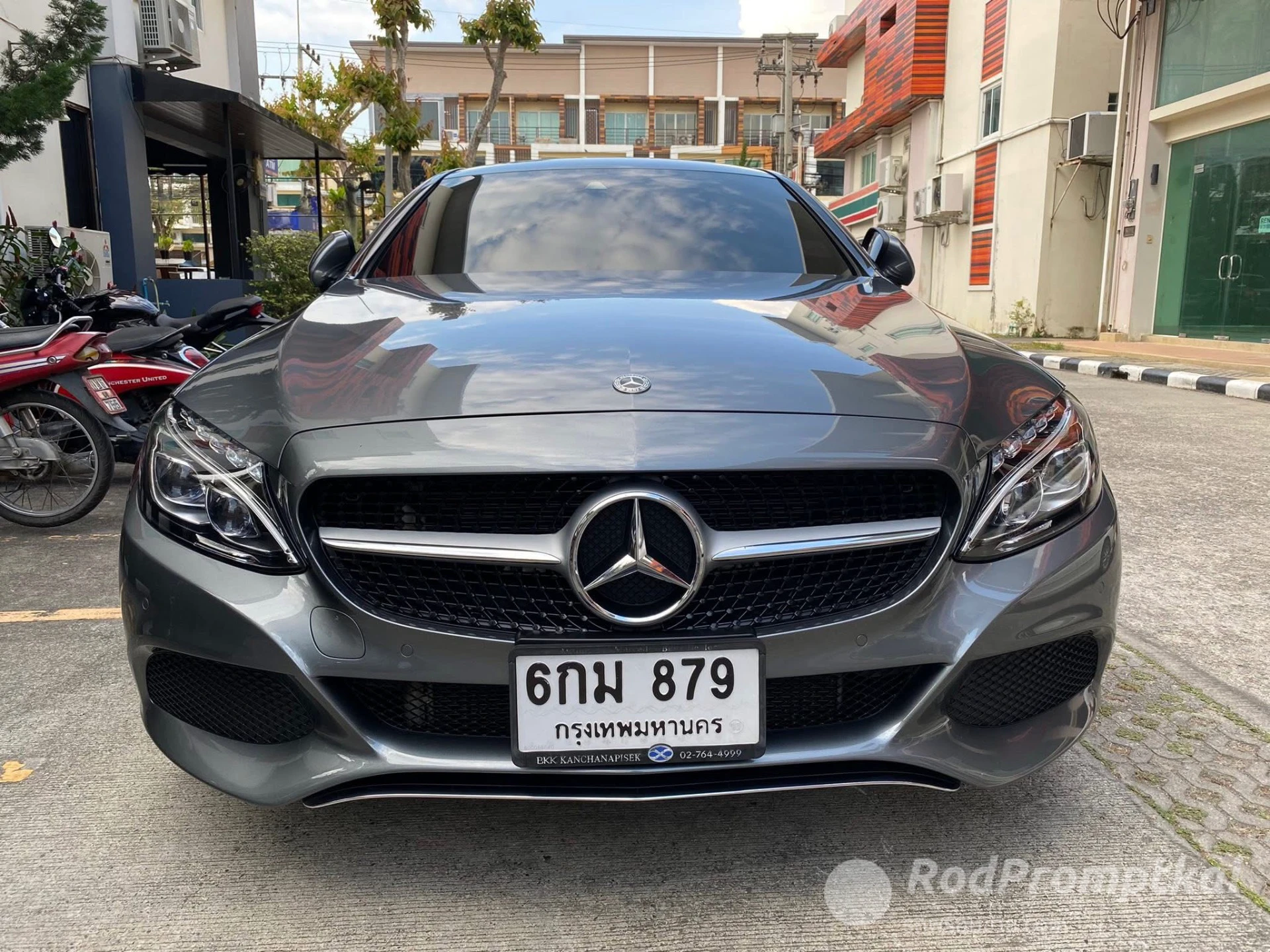 Mercedez-Benz C-CLASS