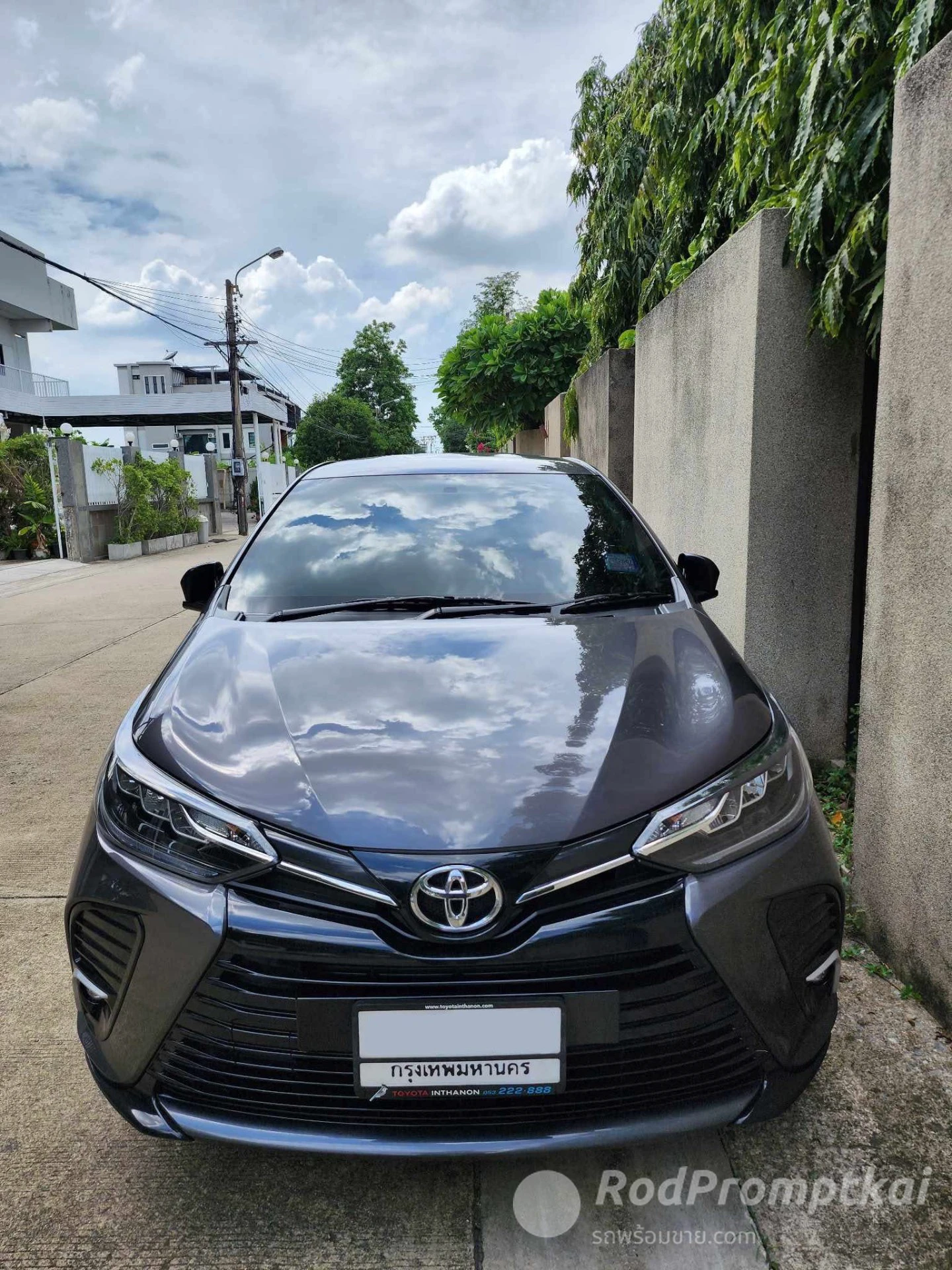 TOYOTA YARIS ATIV