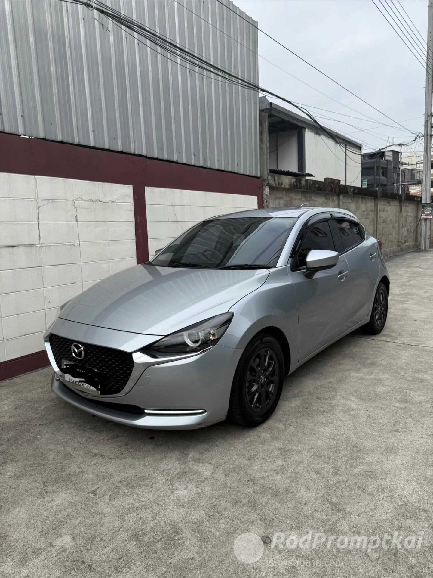 MAZDA 2