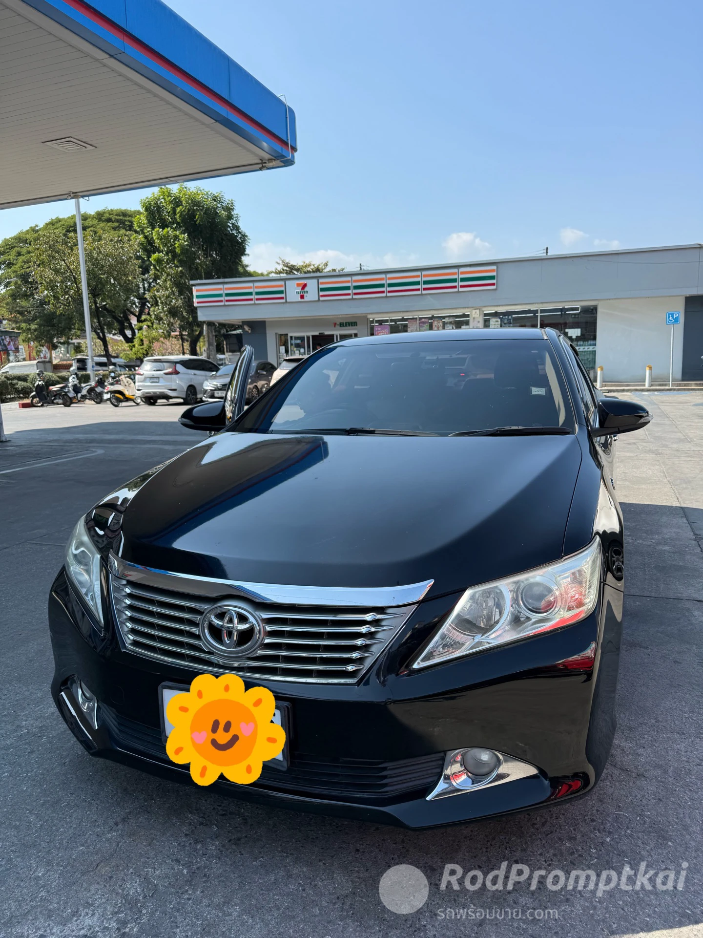 ผ่อนต่อ Toyota Camry 2.0 สีดำ