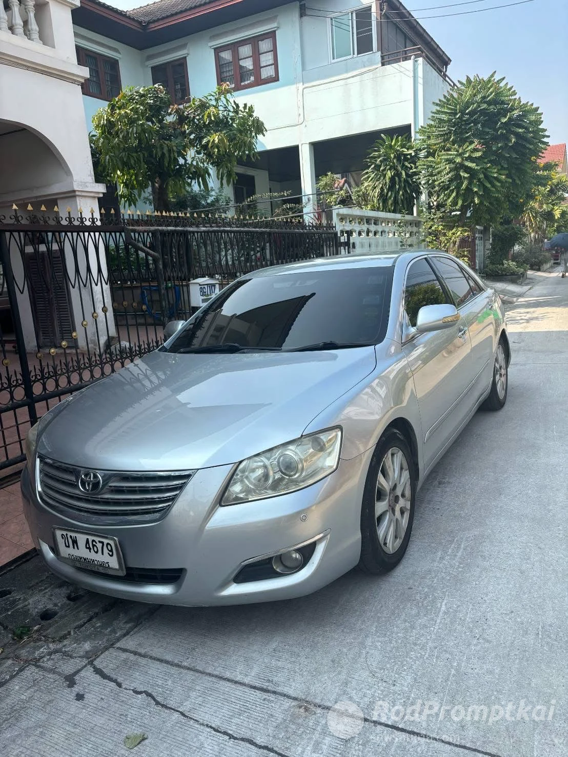 TOYOTA CAMRY