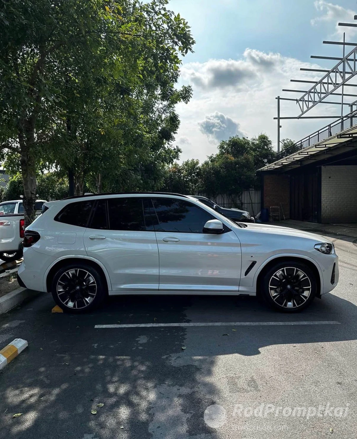 BMW iX3
