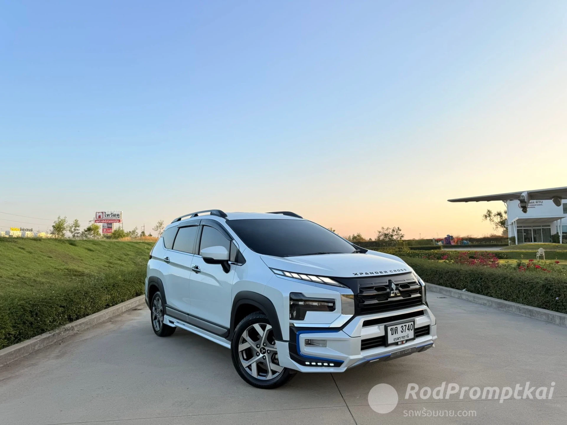 MITSUBISHI XPANDER