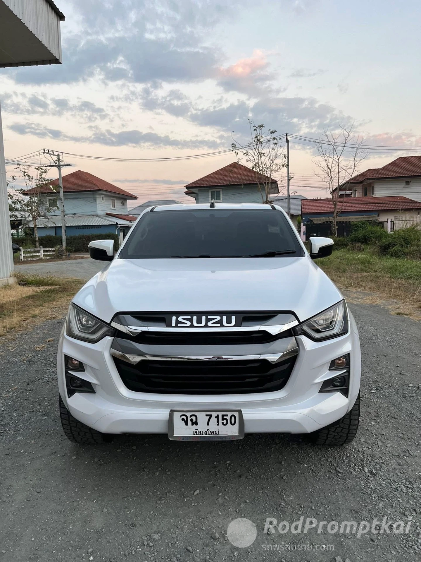 ISUZU