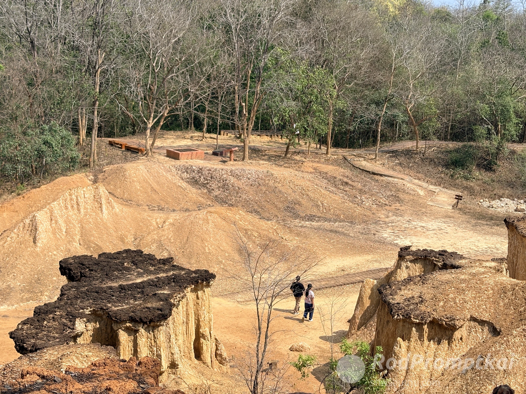 เที่ยวแพะเมืองผี 1 ในอันซีนของจังหวัดแพร่