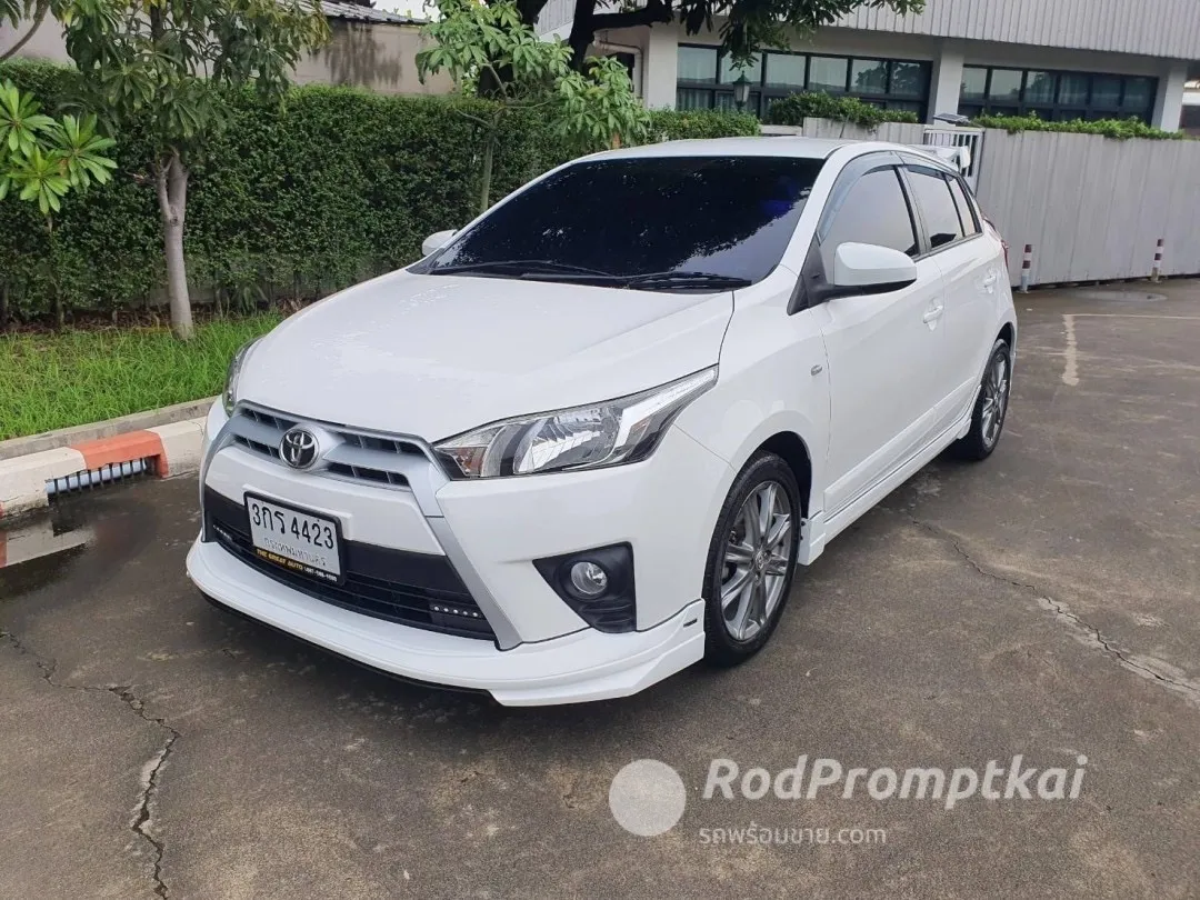 2014-toyota-yaris-12-e-bangkok-01561276