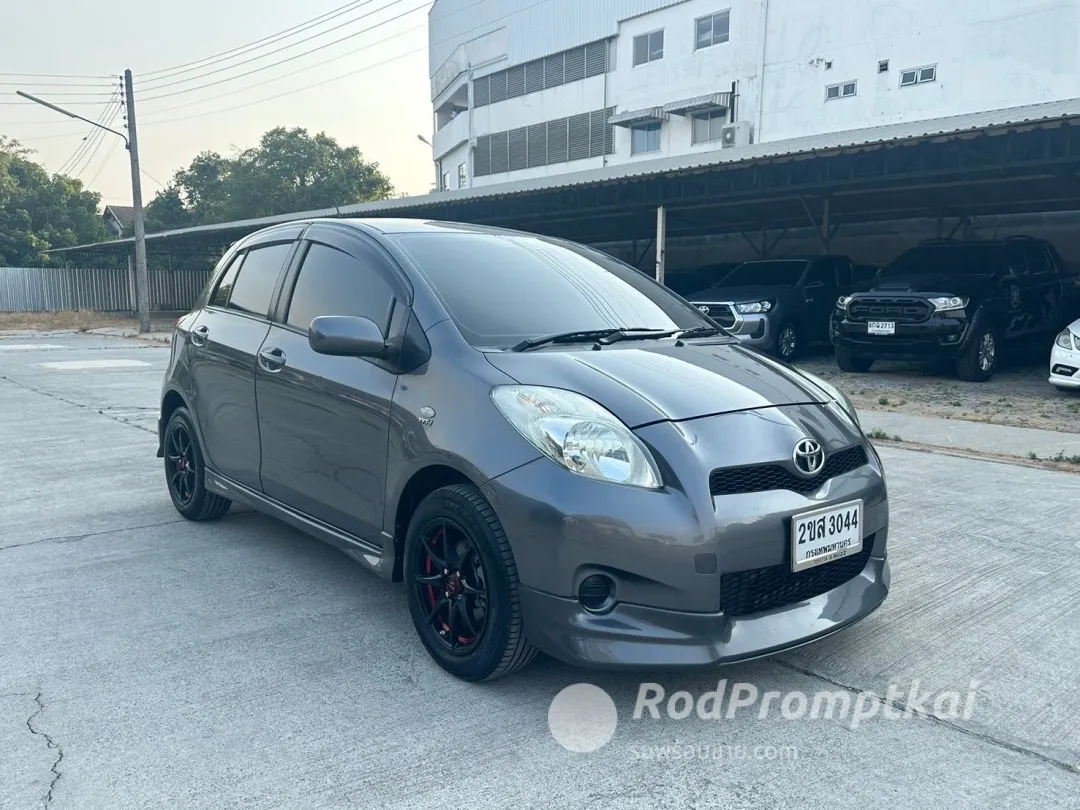 2012-toyota-yaris-15-j-bangkok-73012800