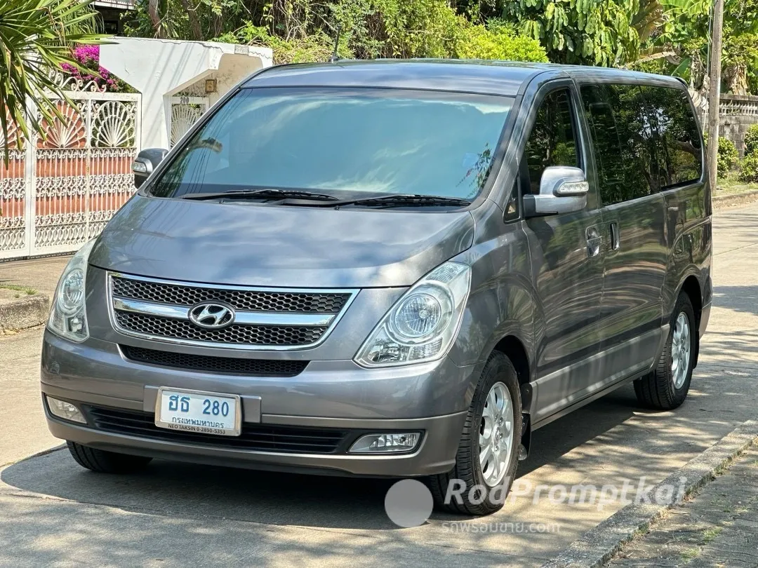 2011-hyundai-h-1-25-deluxe-bangkok-hyundai-h1-deluxe-2011-43537574