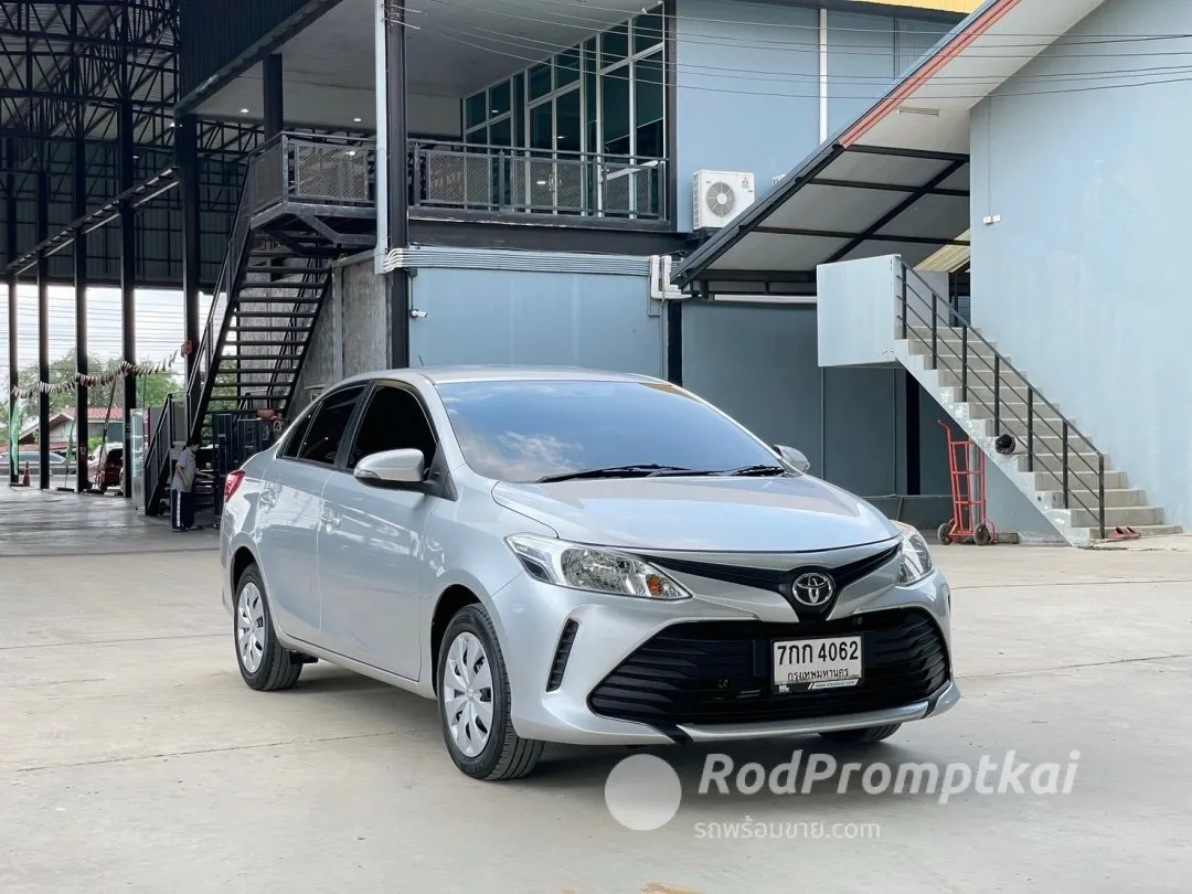 2017-toyota-vios-15-j-bangkok-toyota-vios-15j-2017-74062-5xxx-18300116