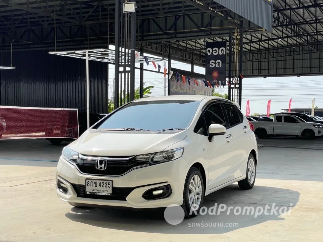 2018-honda-jazz-15-i-vtec-v-bangkok-honda-jazz-15v-2018-84235-7xxx-18990345